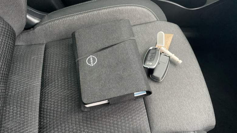 Nissan Qashqai 1.3 DiG-T MH N-Connecta 5dr Petrol Hatchback